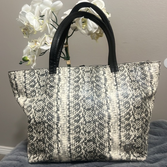 **GIVY FOR MIXLUX*** Vince Camuto Animal print Tote with leather straps - Picture 3 of 13